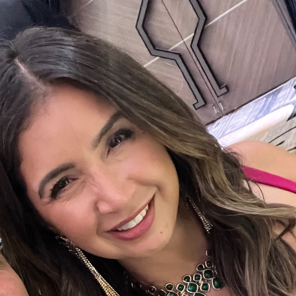 Meet your Posher, Elena